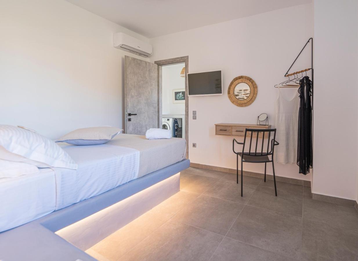 Santa Marina Syros Villa Liaropa Exterior photo